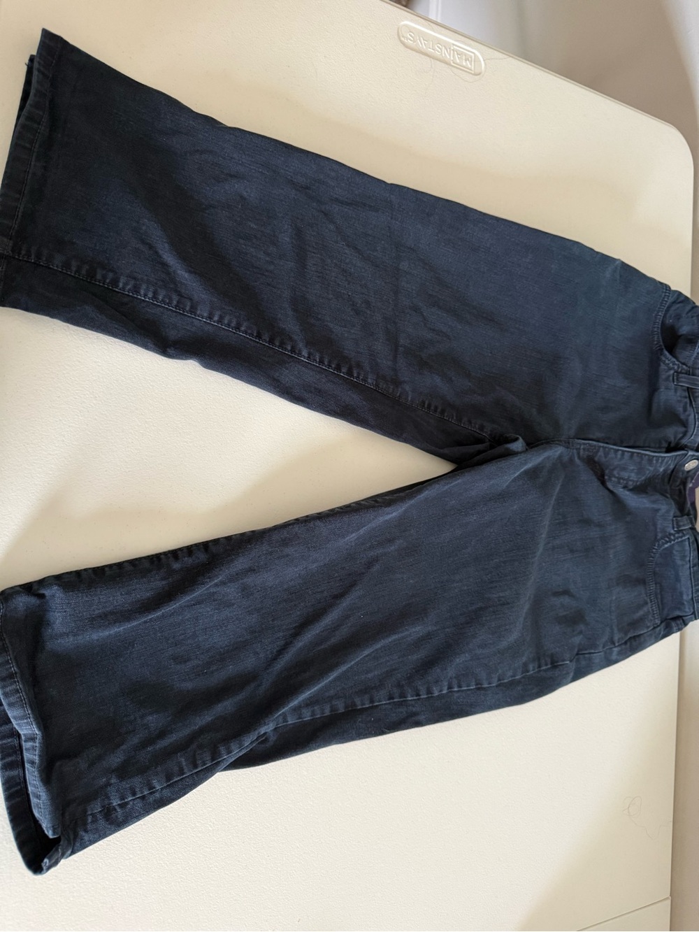 NYDJ Not Your Daughter’s Jeans Size 8 Dark Wash Cropped Capri Jeans